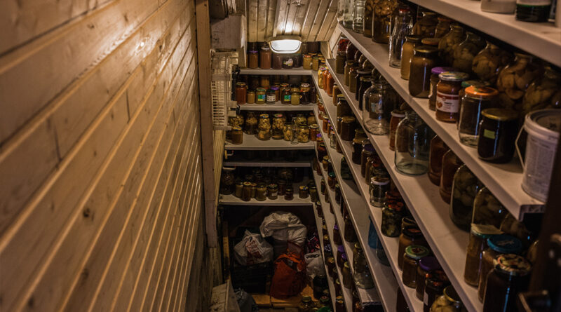 The Basics of Stockpiling Food for Survival - Survive - News